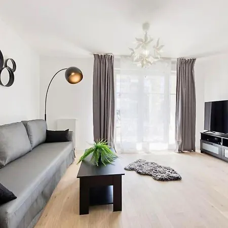 3 Pieces Standing 70 M² - Rer B 20 Min Paris Apartman