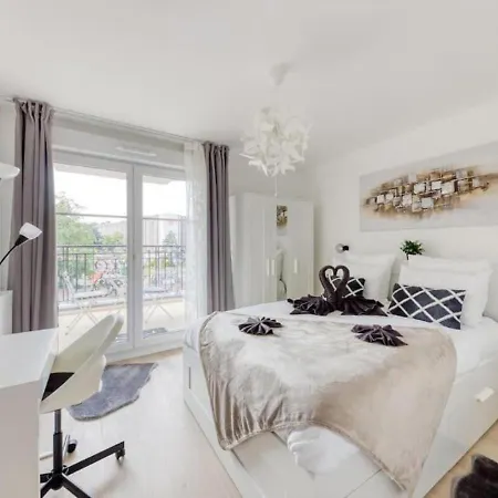 3 Pieces Standing 70 M² - Rer B 20 Min Paris Appartement *